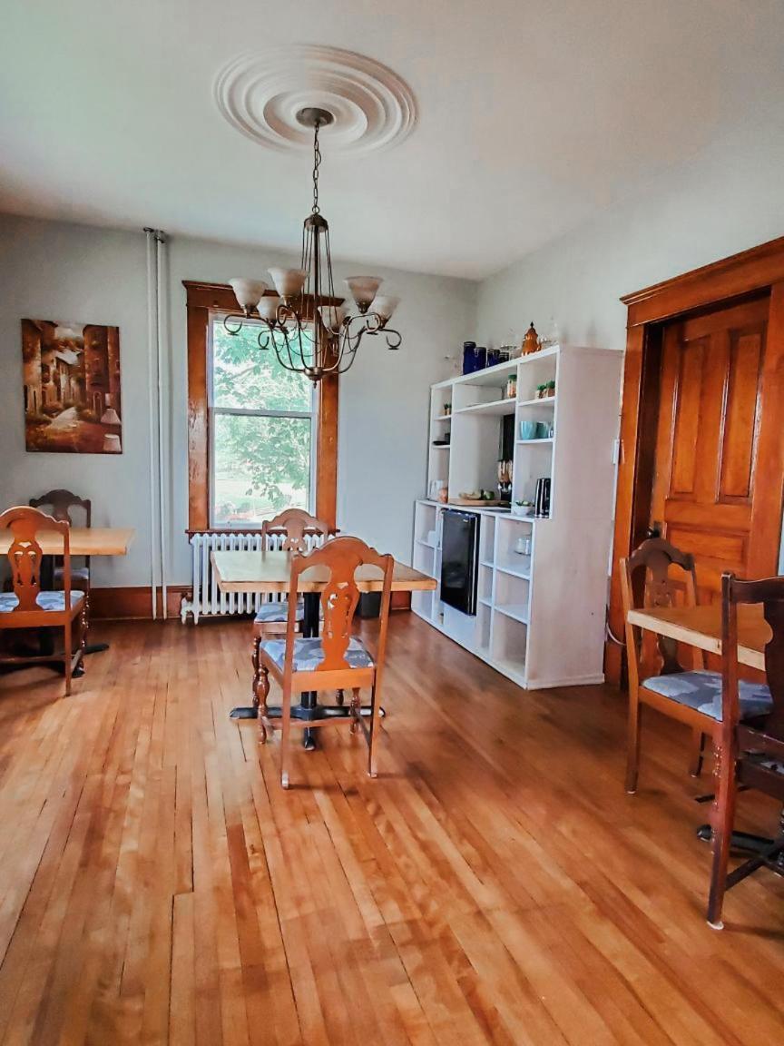 The Willow House Bed & Breakfast Kensington Екстериор снимка